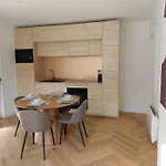 Le Gally 40m2 Coeur De Avec Garage! アパート