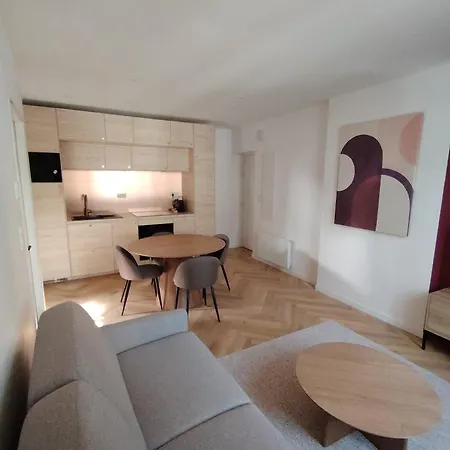 Le Gally 40m2 Coeur De Avec Garage! 로데즈