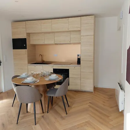 Le Gally 40m2 Coeur De Avec Garage! 아파트