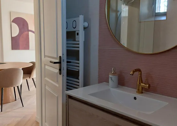 Le Gally 40m2 Coeur De Avec Garage! *